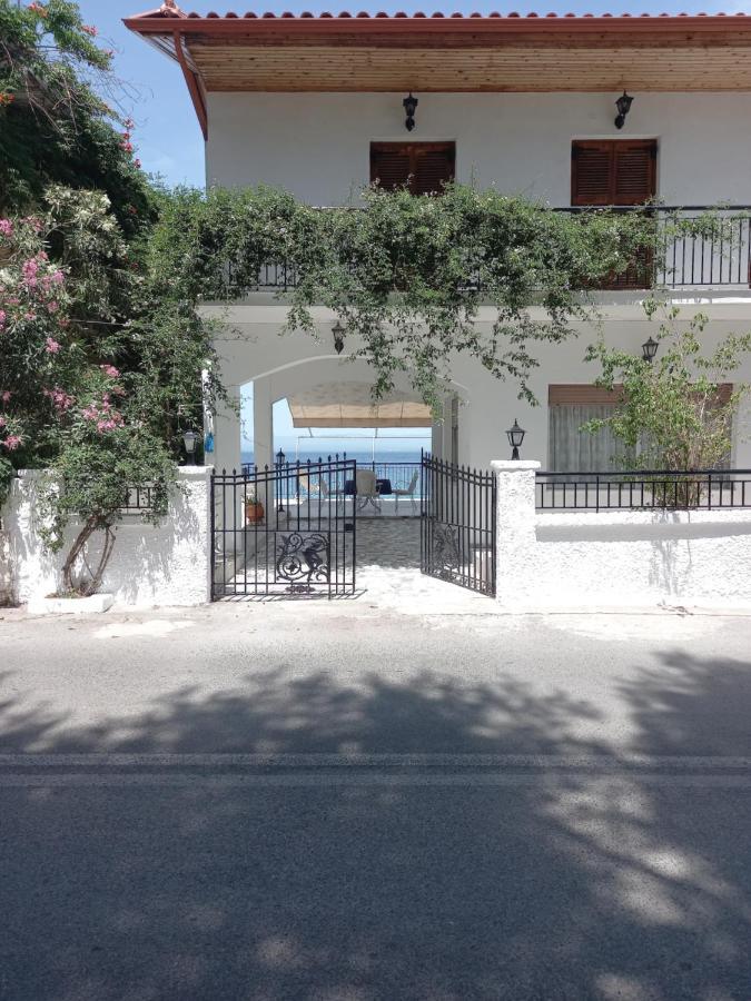 Ekie Apartment With Sea View Kalamata Luaran gambar