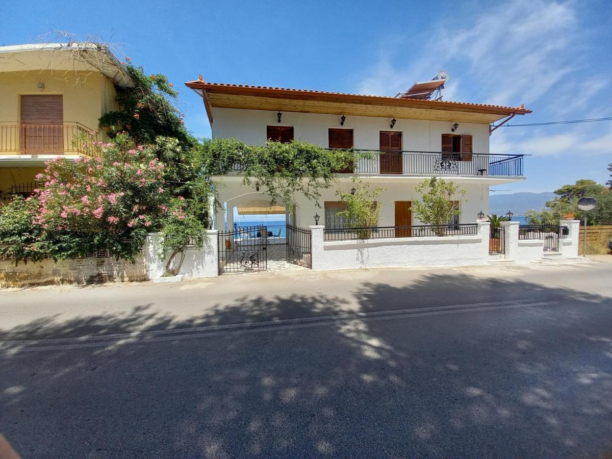 Ekie Apartment With Sea View Kalamata Luaran gambar