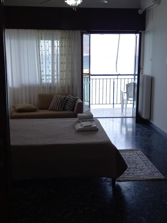Ekie Apartment With Sea View Kalamata Luaran gambar