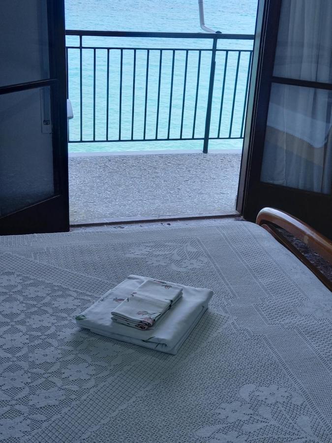 Ekie Apartment With Sea View Kalamata Luaran gambar